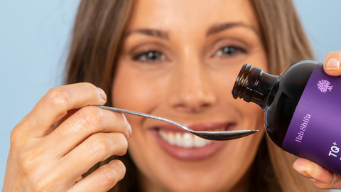 Black Seed Oil Side Effects (And Who Should Avoid It)